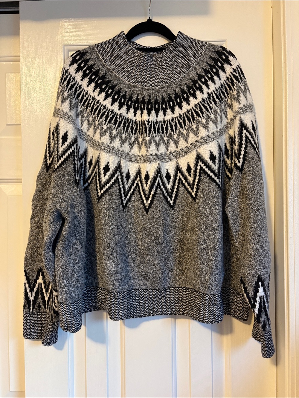 Old Navy Gray & White Fair Isle Turtleneck Sweater